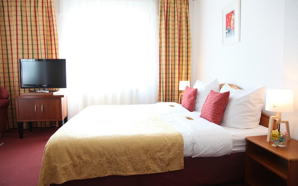 Cityhotel Amadeus Munster  Bilik gambar